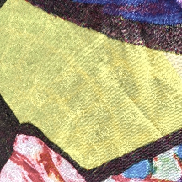 CARTIER Paris. Silk Scarf, Multicoloured Stained Glass Pattern, Pink Wolf 125-03 - Picture 9 of 10